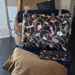 Pristine used condition RARE Gucci Charmy Tote and Wallet Bundle w/Dustbag